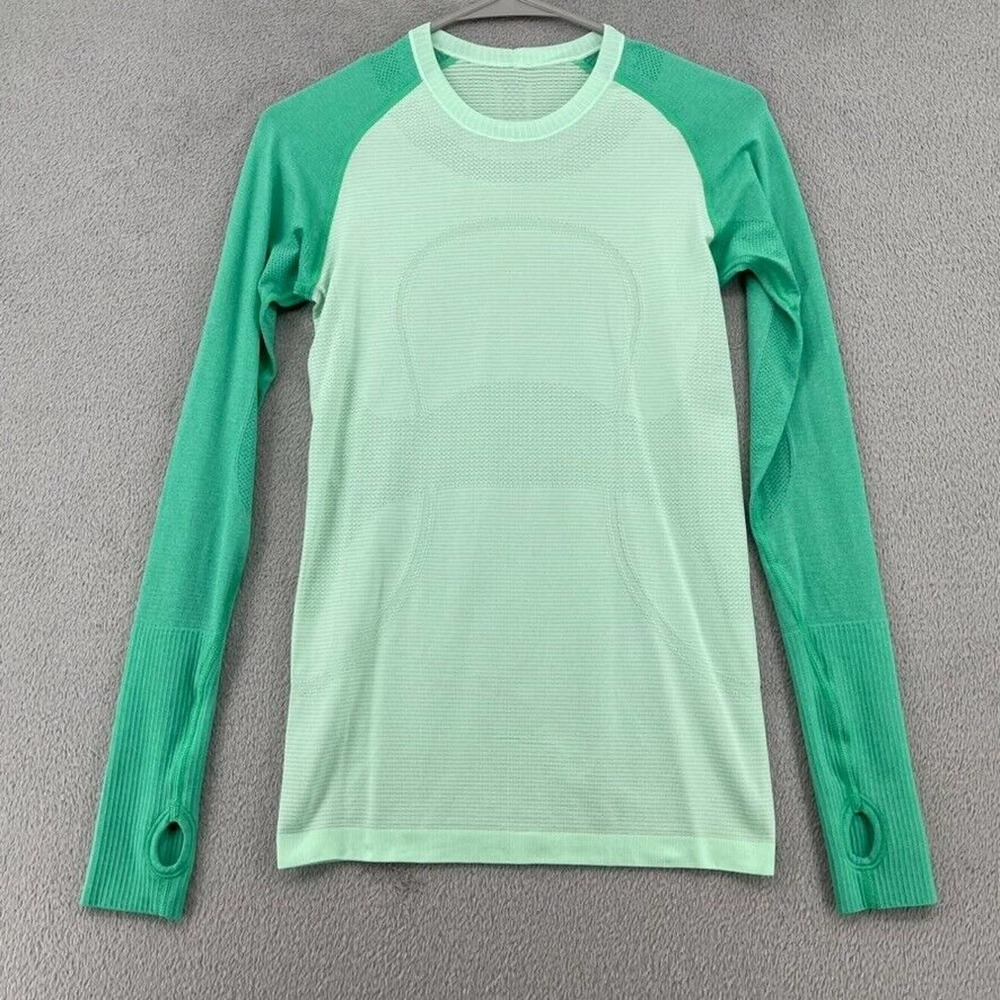 Lululemon Athletica Green Long Sleeve Tee